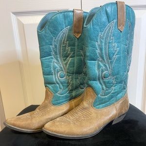 Coconuts by Matisse Cowgirl/boy boots 8.5